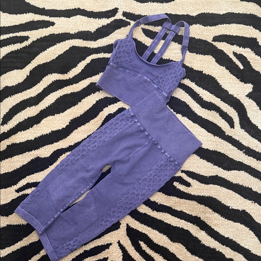 💜FP Movement by Free People Textured Lavender Leggings Set💜